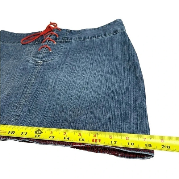 Y2K vtg HOTKISS jean skirt ,made in USA.size 9 ,blue with red Lace up,red hem. - Picture 14 of 14